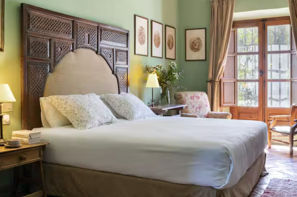 SAVOR: The Art of Living Fully - An Elevated Women’s Retreat Experience in Seville, Spain April 26 – May 3, 2027 - Image 21